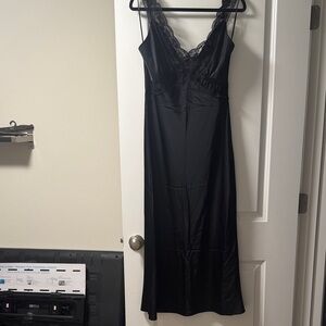 Elegant Black Abercrombie Lace Slip Dress